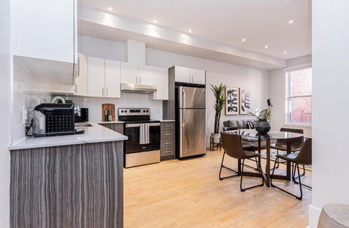 Plateau Mont Royal Apartment | New classy 2 bedroom apartment in Le Plateau by DenStays