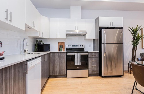 Plateau Mont Royal Apartment | New classy 2 bedroom apartment in Le Plateau by DenStays