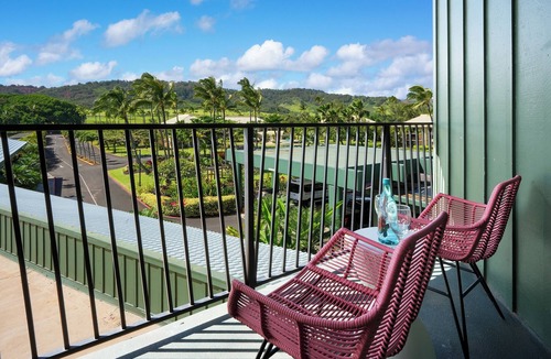 Hanamaulu Hotel | New in Rental Program - Upgraded Tropical Retreat!