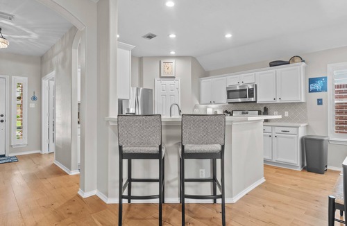 Tomball House | NEW LISTING - Refined Comfort Meets Pet-friendly Backyard Serenity