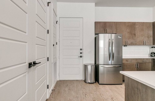 Edmond Apartment | New LUX 2Bed Apt @ UCO