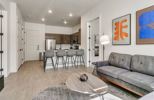 Edmond Apartment | New LUX 2Bed Apt @ UCO