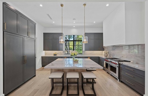 Barton Hills House | NEW Luxe 6BDR Dream Home/Health Spa/steps from Zilker/Central to EVERYTHING