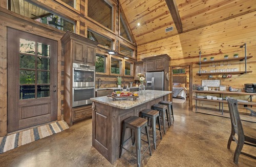 Hochatown Cabin | NEW! Private Pool | Sauna | Mini Golf | Cabana!