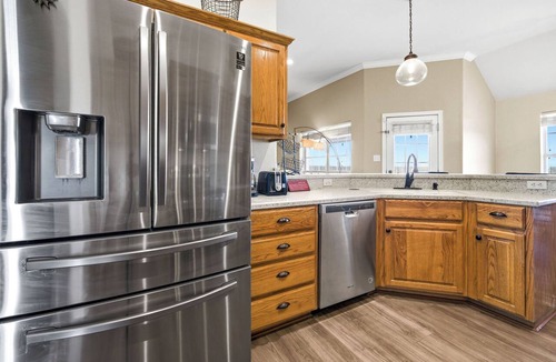 Tuscola House | New! Spacious 3BR Getaway, Easy Access to Abilene, Sleeps 6