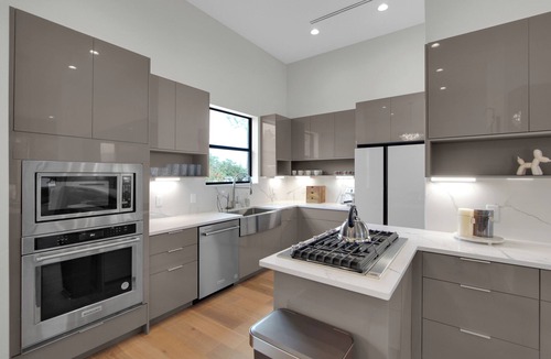Houston House | Newly Constructed Winsome Village B - Galleria Area!