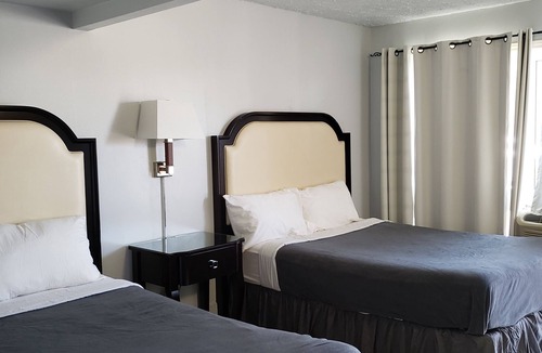Niagara Falls Hotel | Niagara Falls Courtside Inn