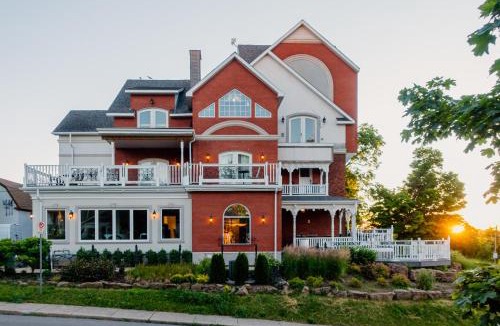 Niagara Falls Bed & Breakfast | Niagara Grandview Boutique Hotel
