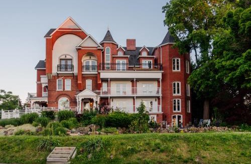 Niagara Falls Bed & Breakfast | Niagara Grandview Boutique Hotel