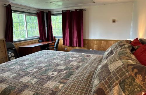 Copperville Hotel | Nicolai's Mine Camp