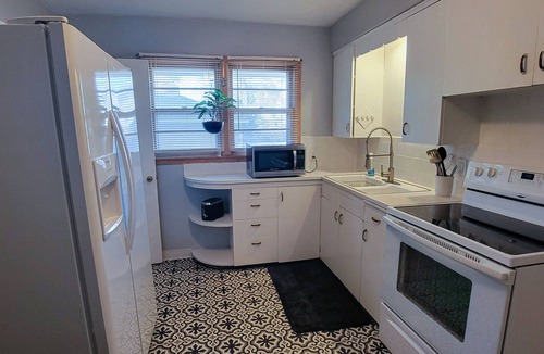 Hutchinson Condo | North Main Manor - Walking Distance to the Fair