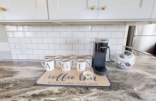 College Station Villa | Northgate Landing- Walk to A&M & Nightlife