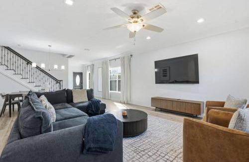 Greater Fondren Southwest House | O18A Spacious 3BR Sleeps 10 Two Living Areas Houston