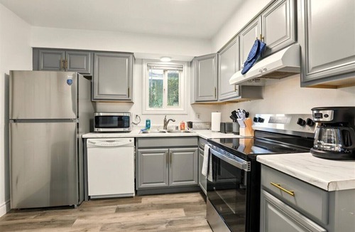 Tudor Area House | Ocean Pulse - 2Bed 1Bath one side of a side-by-side duplex in Midtown Anchorage.