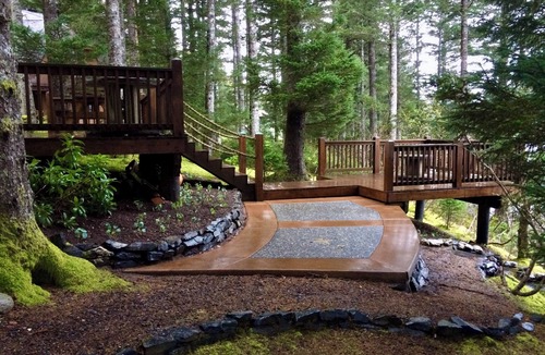 Kodiak House | Oceanfront Vacation Home with private beach access 1 Bedroom King Bed.