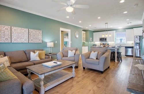 Crystal Beach House | Oceanviews | Small Dogs OK | Luxe | Extra Kitchenette
