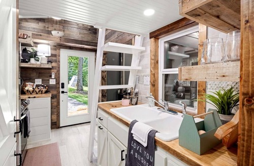 Powell Cabin | Off-Grid Cabin Surrounded by Trees in Pineville, Missouri