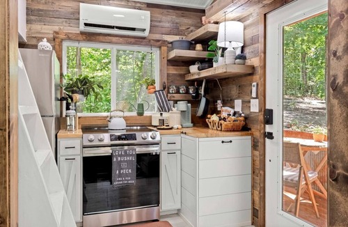 Powell Cabin | Off-Grid Cabin Surrounded by Trees in Pineville, Missouri