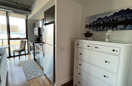Downtown Winnipeg Apartment | One bed downtown laundry wifi across from the Jets arena