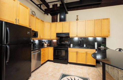 Exchange District Condo | Open-Concept Loft Exchange District | 1 Bed | 1 Bath |