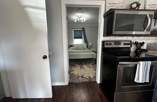Norman House | OU-Walk to Main St- Big Deck- Patio -Fire Pit -Man Cave