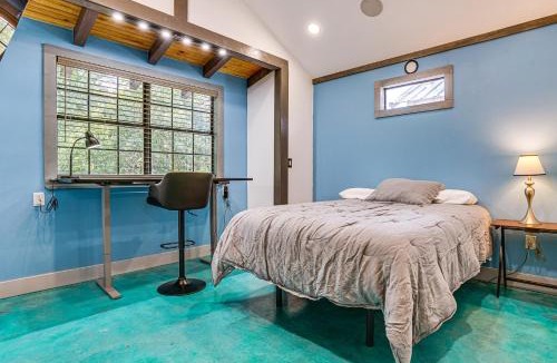 Glen Rose Apartment | Paluxy Riverfront Couple’s Studio on Over 2 Acres!