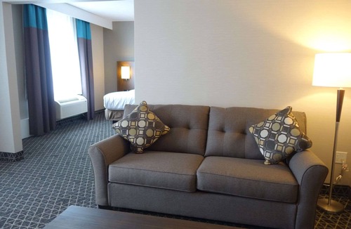 Brampton Hotel | Park Inn by Radisson Brampton, On
