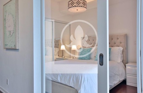 Bay Cloverhill Apartment | Peace - Luxury Executive Condo Bay & College