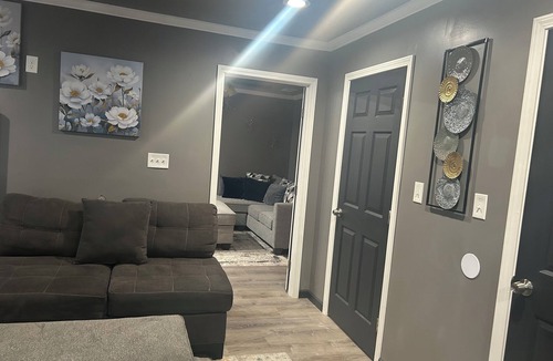Whitehaven Apartment | Peaceful 1-bedroom apartment with AC in vibrant Memphis