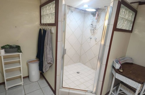 Granbury House | Peaceful 2-bedroom house, pet friendly in charming Granbury