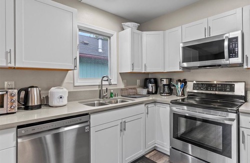 University Area House | Peaceful Anchorage Stay