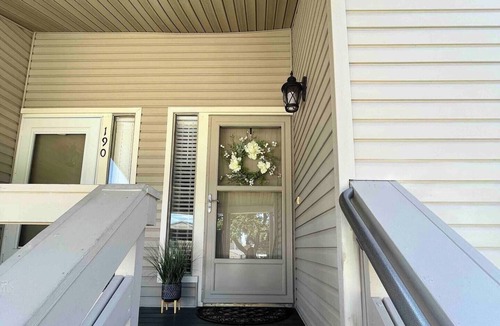 April Sound Condo | Peaceful condo by the lake