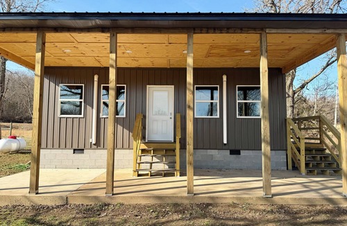 Mountain View Cabin | Peaceful Creekside Retreat on a Working Cattle Farm