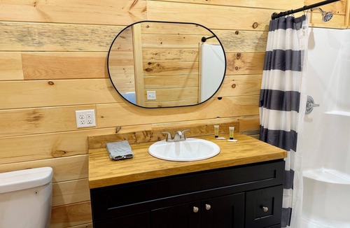 Mountain View Cabin | Peaceful Creekside Retreat on a Working Cattle Farm