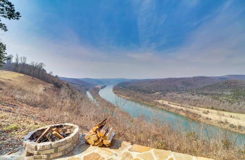 Mountain View Apartment | Peaceful ‘Mountain Air’ Getaway w/Fire Pit!