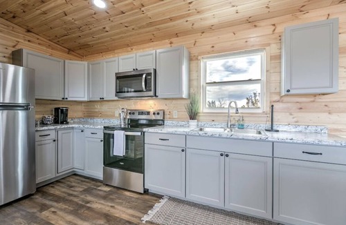 Robert Lee Cabin | Peaceful quite cabin to kick back, relax and recharge!