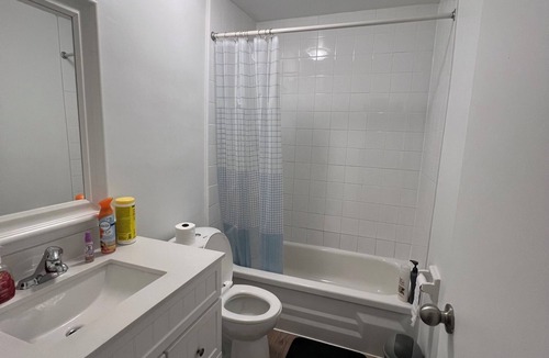 Glenridge Apartment | Peaceful Room in shared urban oasis