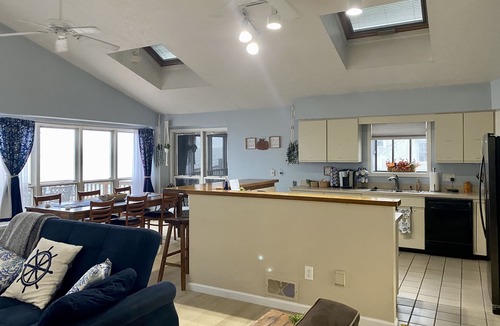 North Greece House | Peaceful Waterfront Retreat Near Rochester