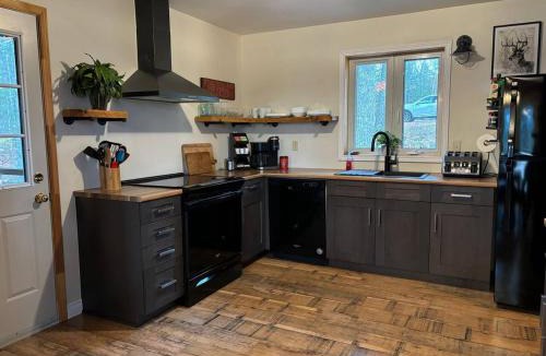 Rainy River District House | Peaceful Year Round Lakefront Getaway Nickel Lake