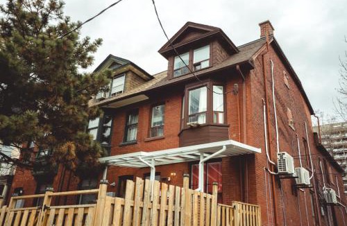 Garden District House | Pembroke suites