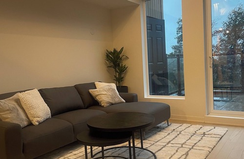 Bromont Condo | Penthouse d’Exception à Louer – Vue Panoramique et Couchers de Soleil à Bromont
