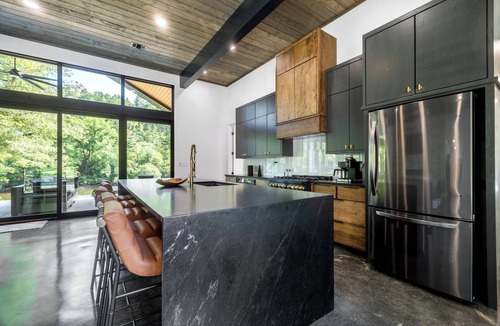 Murfreesboro House | Perfect 3-bedroom house on the Little Missouri River & minutes form lake Greeson