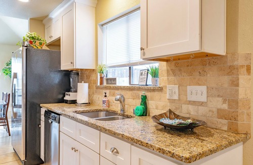Northeast Carrollton House | Pet Friendly 4/3 in Carrollton with Hot Tub