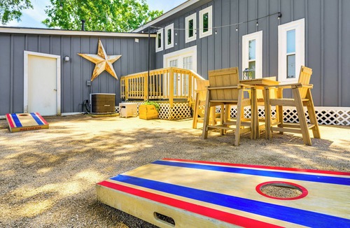 Tomball Cottage | Pet-friendly Cottage, 3 Blocks to Main St!
