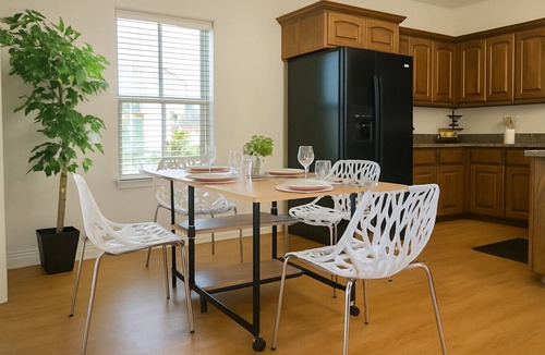 Calera House | Pet Friendly Getaway by ChoctawCasino & LakeTexoma