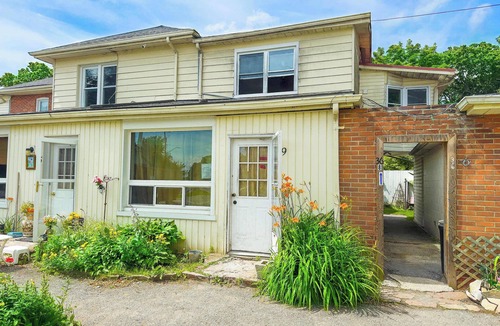 Bobcaygeon Apartment | Pet Friendly Home Near Lock 32 & Beach Park