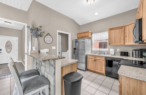 Weatherford House | Pet Friendly Home near Downtown Weatherford! Bring the Family, Relax & Enjoy!