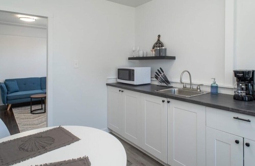 Thunder Bay Apartment | Pet Friendly, Netflix, Wifi, Parking