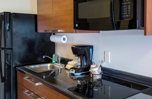 Soncy Hotel | Pet-Friendly Suite Near Westgate Plaza & Amarillo Botanical Garden with Kitchen