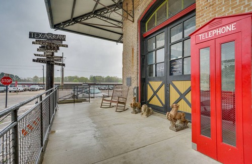Texarkana Apartment | Pet-Friendly Texarkana Studio in The Historic 1894